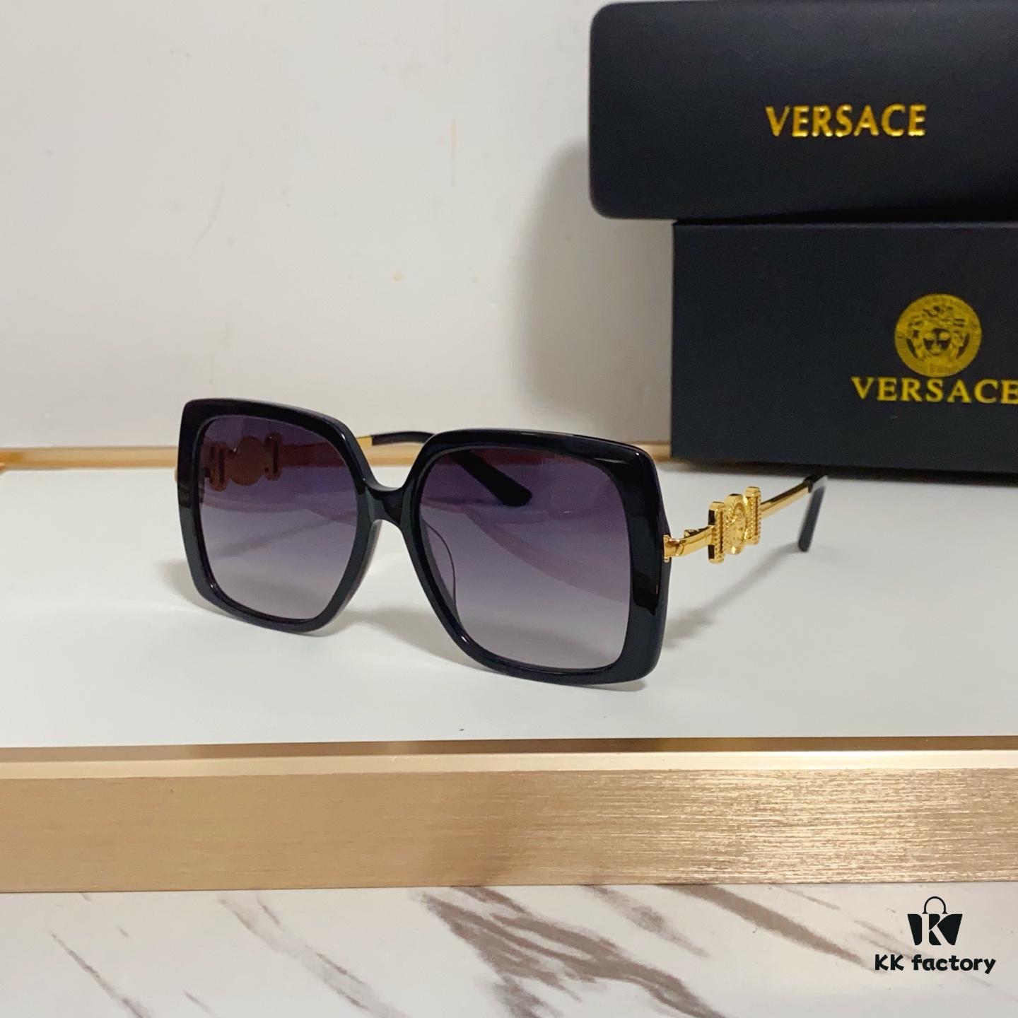 140 VERSACE MOD: VE4467 Size: 54-17-145 Sunglasses