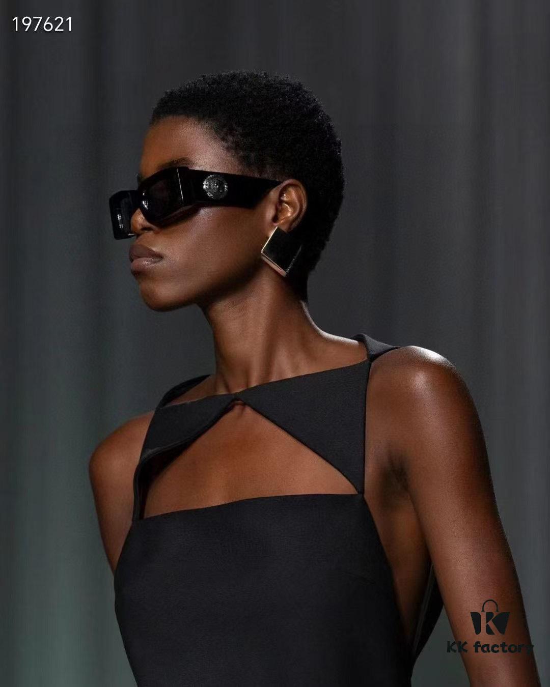 VERSACE Model: 4474U Size: 52□20-140 Sunglasses