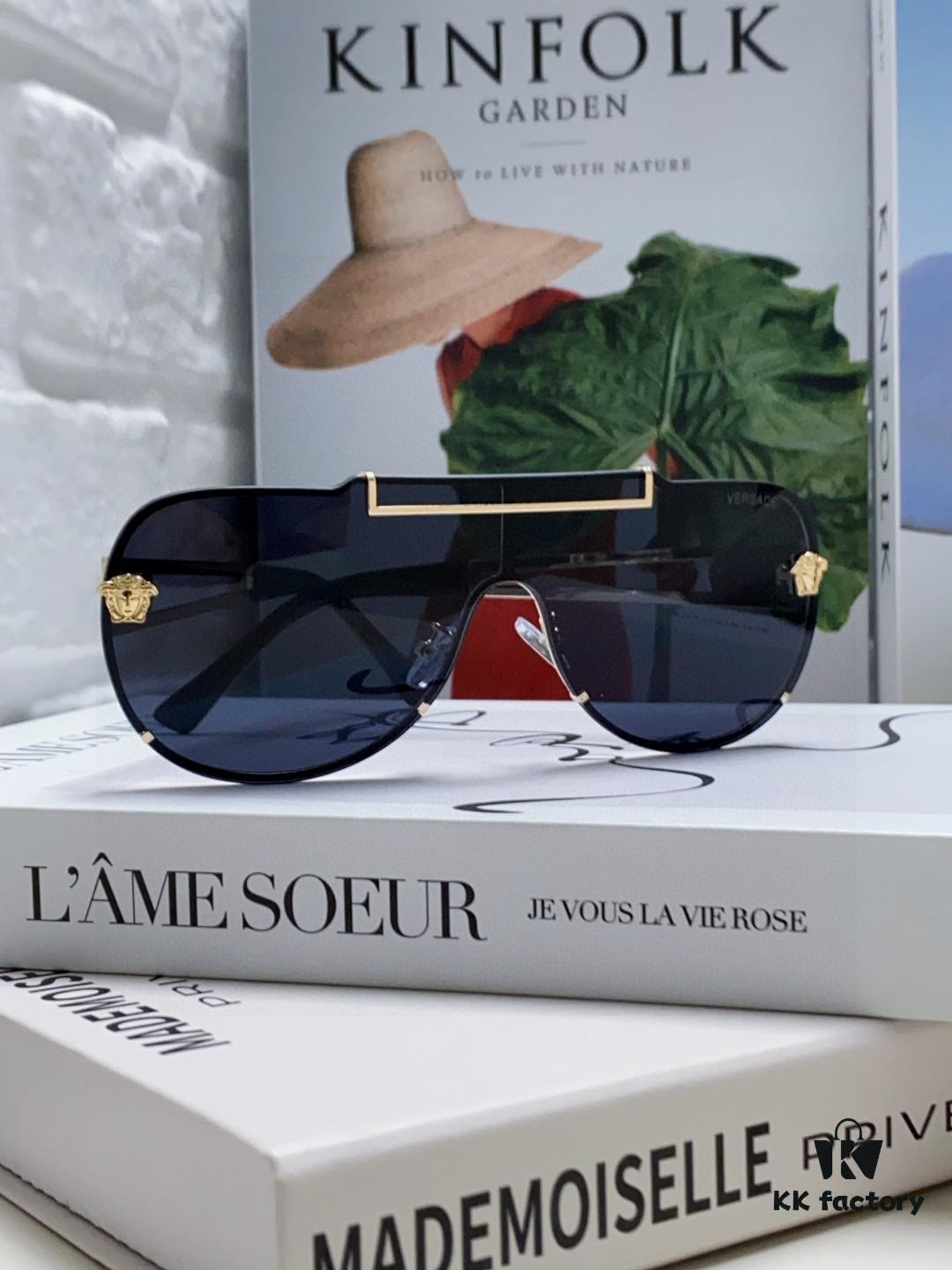 Versace 2024 New Trendy Oversized Letter Sunglasses for Women, UV-Protective One-Piece Logo Lens, Unisex Stylish Sunglasses