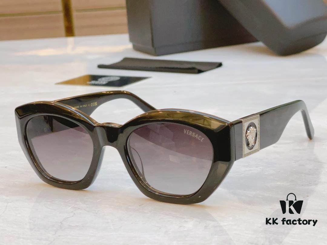 VERSACE New Model Sunglasses 🕶️, MODEL: 420/C, SIZE: 53□20-145