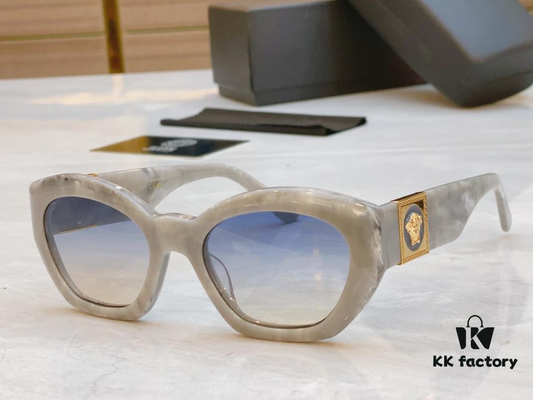 VERSACE New Model Sunglasses 🕶️, MODEL: 420/C, SIZE: 53□20-145
