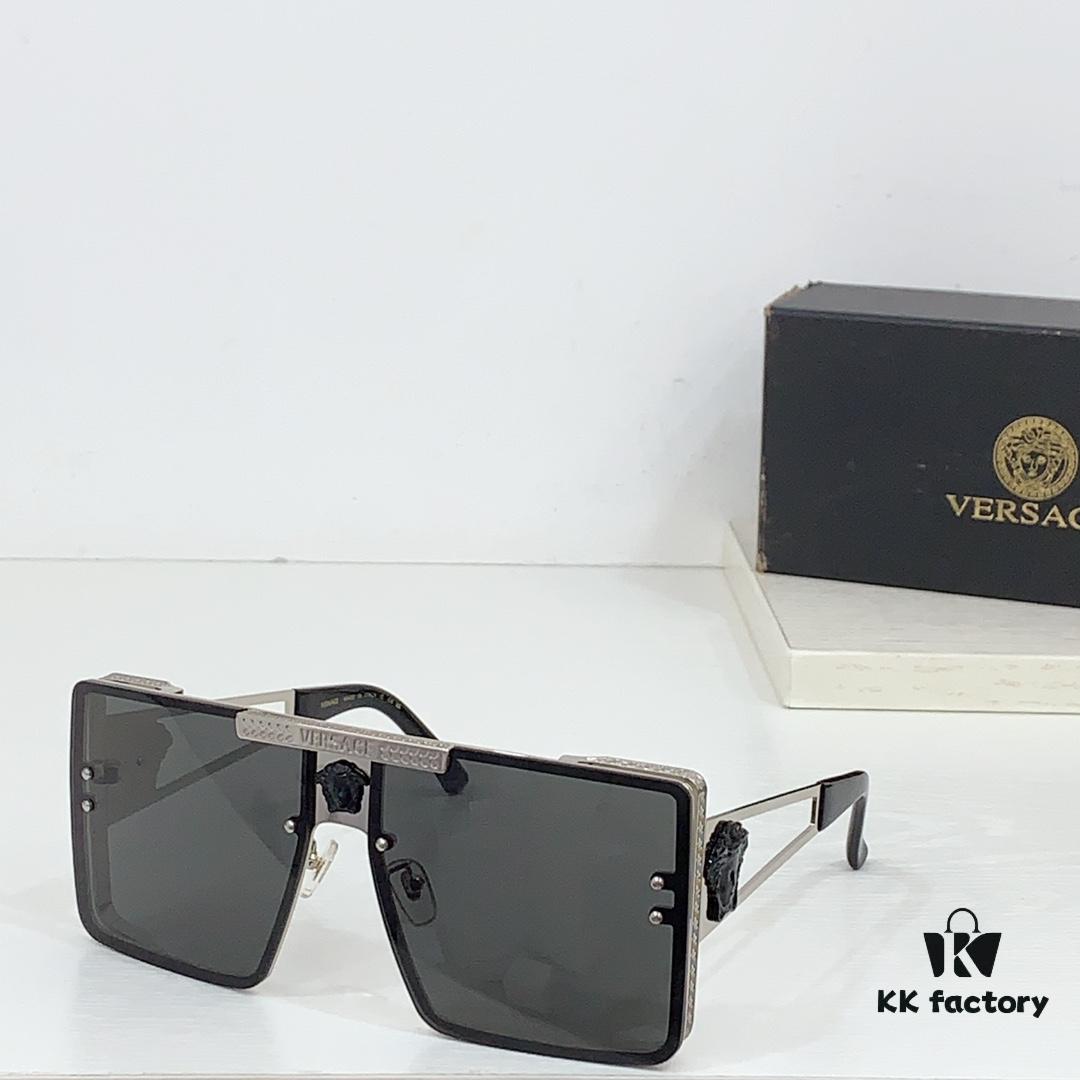 130 VERSACE VE6720 Size: 67-14-145 Sunglasses