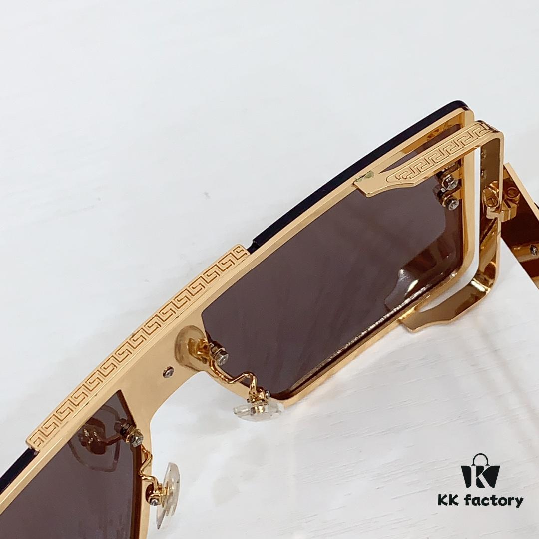 130 VERSACE VE6720 Size: 67-14-145 Sunglasses