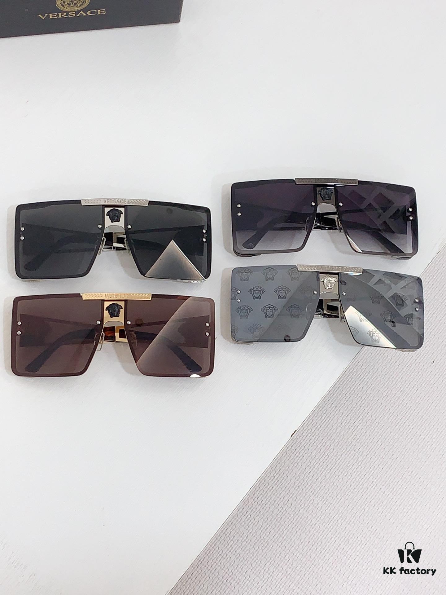 130 VERSACE VE6720 Size: 67-14-145 Sunglasses