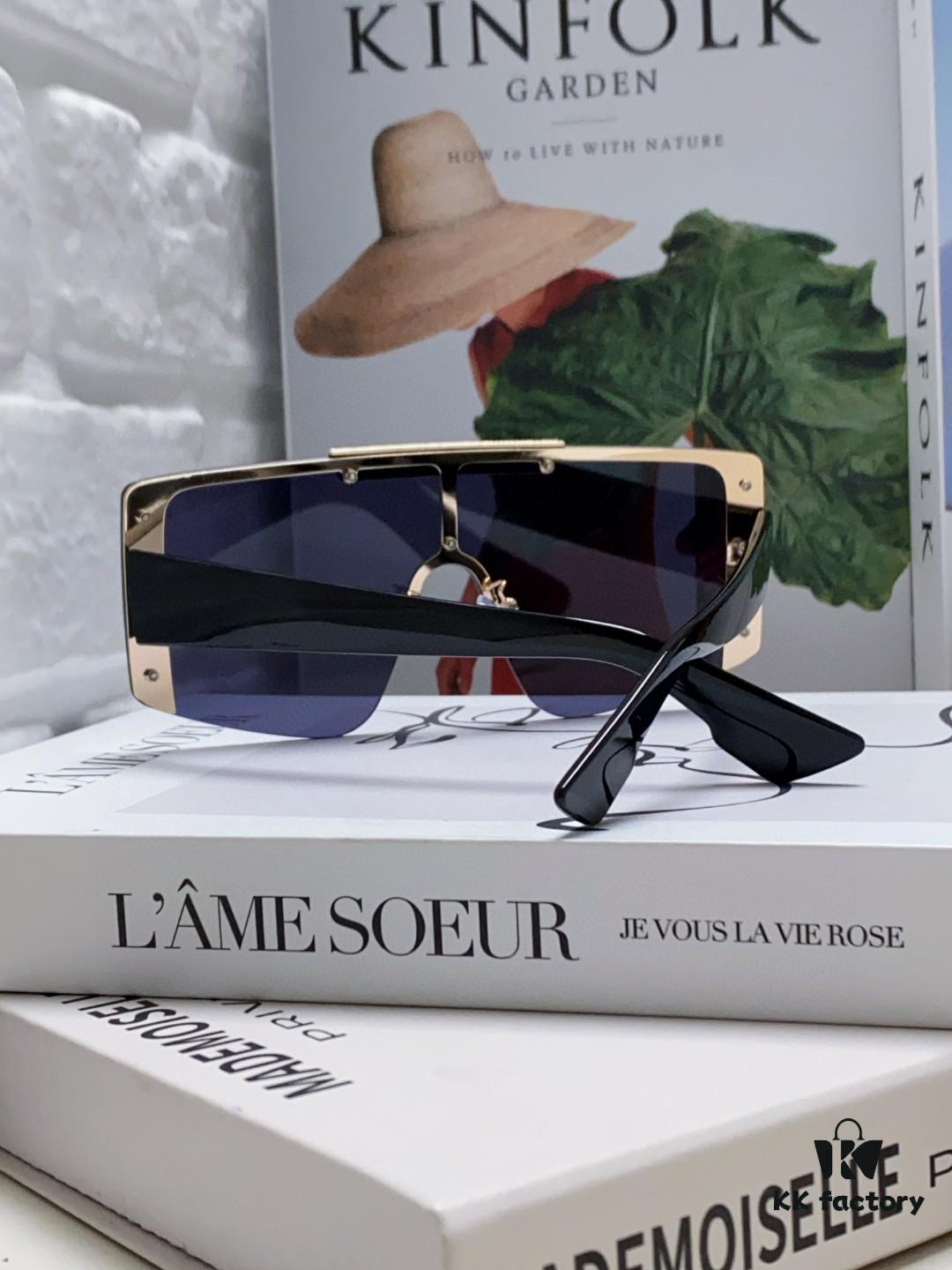 VERSACE Versace Runway Collection Selection - Vibrant and Bold Colors