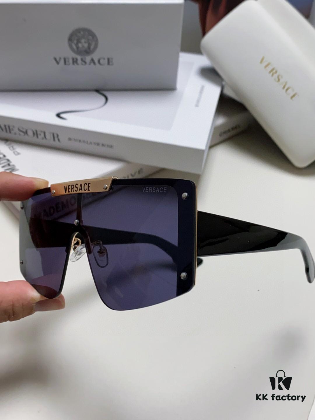 VERSACE Versace Runway Collection Selection - Vibrant and Bold Colors