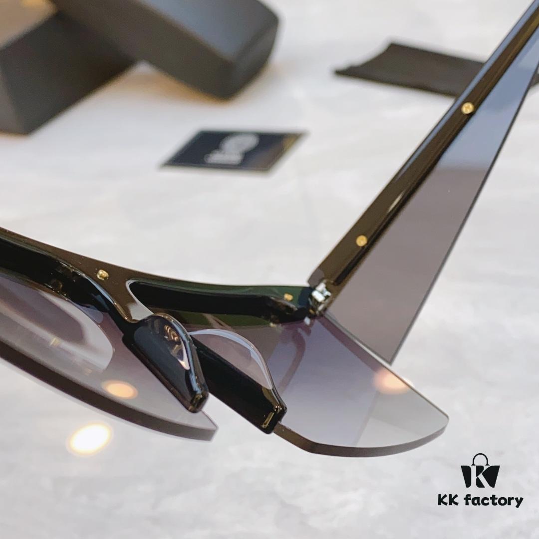 VERSACE New Arrival Sunglasses, Model: 2254, Size: 44 □ 144-155