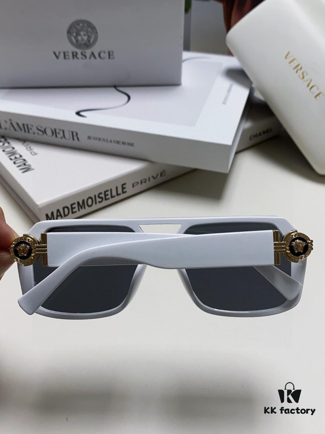 VERSACE Unisex Classic Black and Gold Fashion Sunglasses VE4399