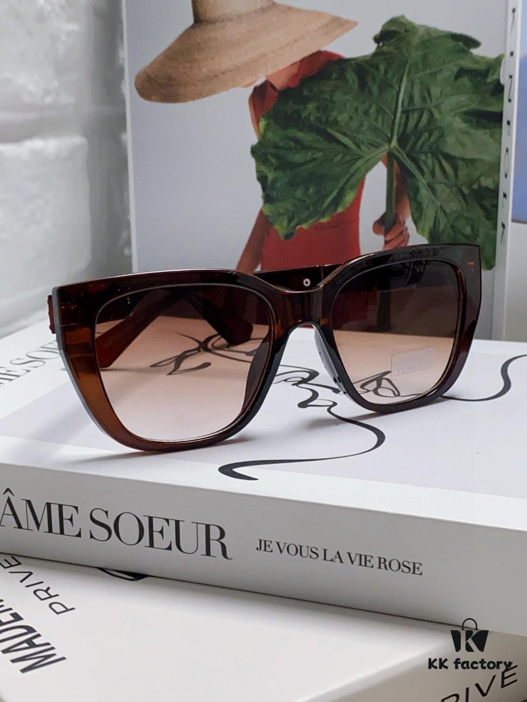 VERSACE Versace Size: 53□18-145