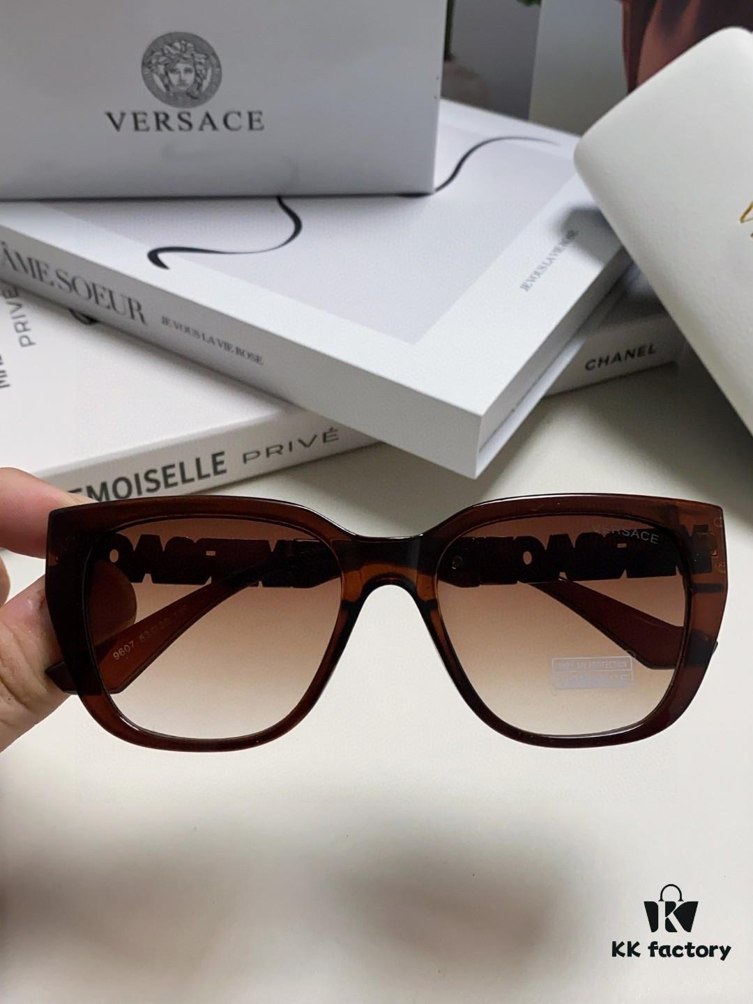 VERSACE Versace Size: 53□18-145