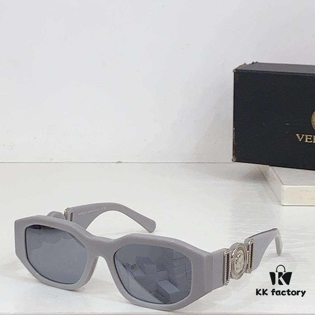 140 Versace MODEL: VE4361 Trendy Instagram-Famous Sunglasses, Iconic Temple Design, Unisex Style SIZE: 53-15-140