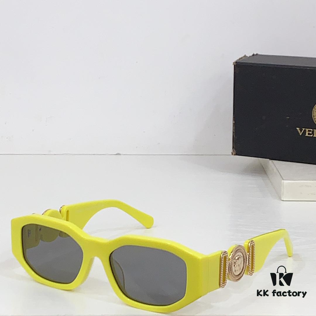 140 Versace MODEL: VE4361 Unisex Sunglasses with Iconic Temple Design