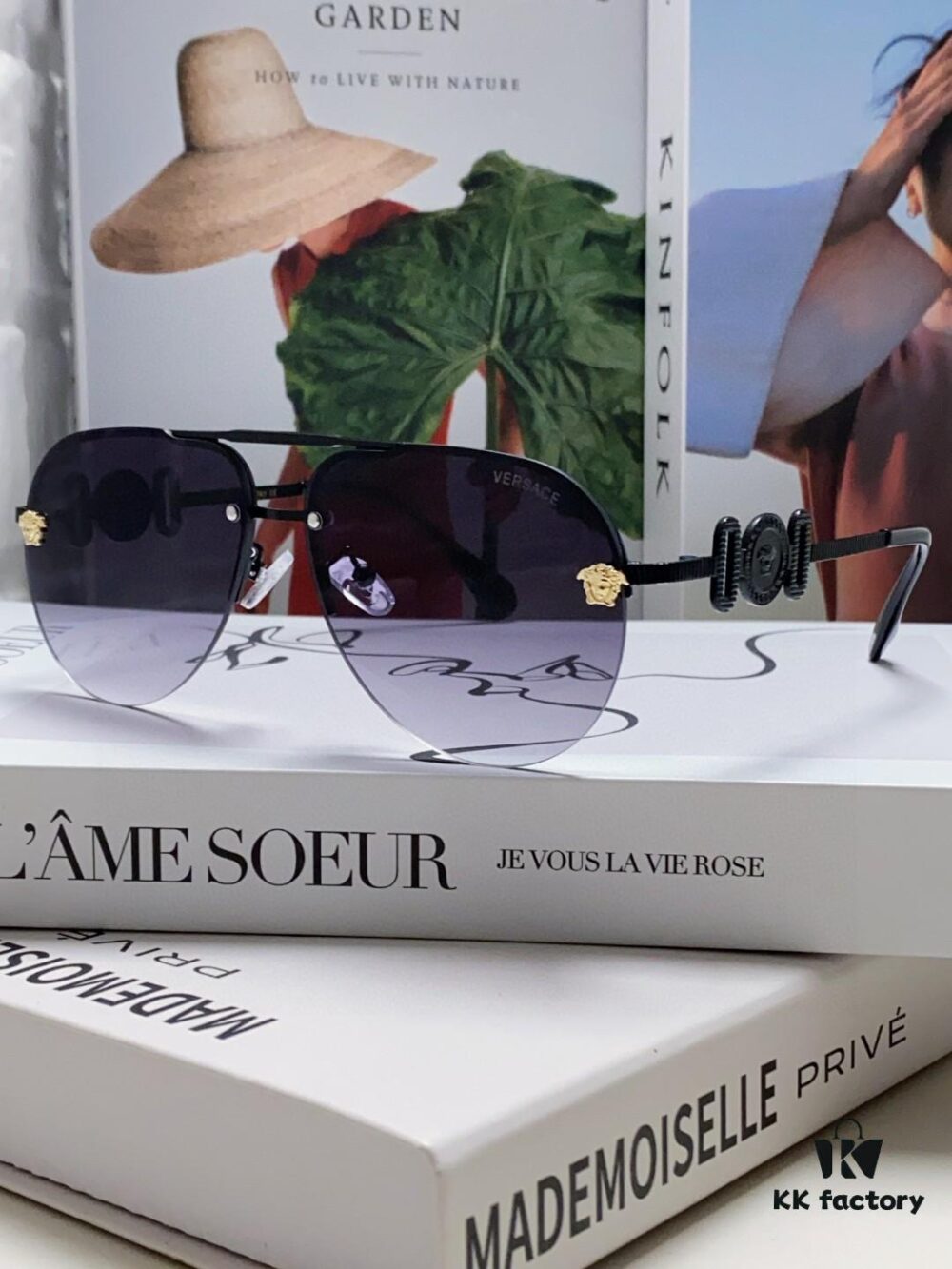 VERSACE Versace Fashion Sunglasses in European and American Style, Unisex Polarized Sunglasses, Men's Sun Protection Glasses, Stylish Eyewear to Complement Facial Features