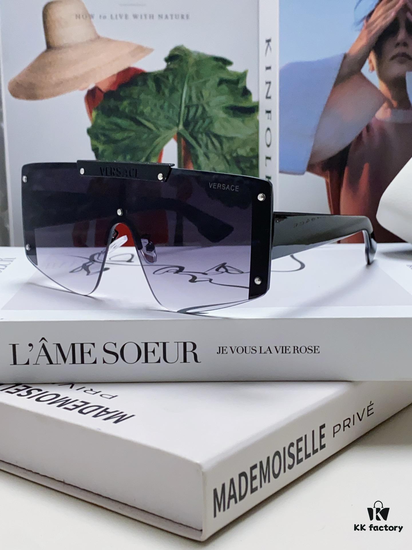 VERSACE Versace Runway Collection Selection - Vibrant and Bold Colors