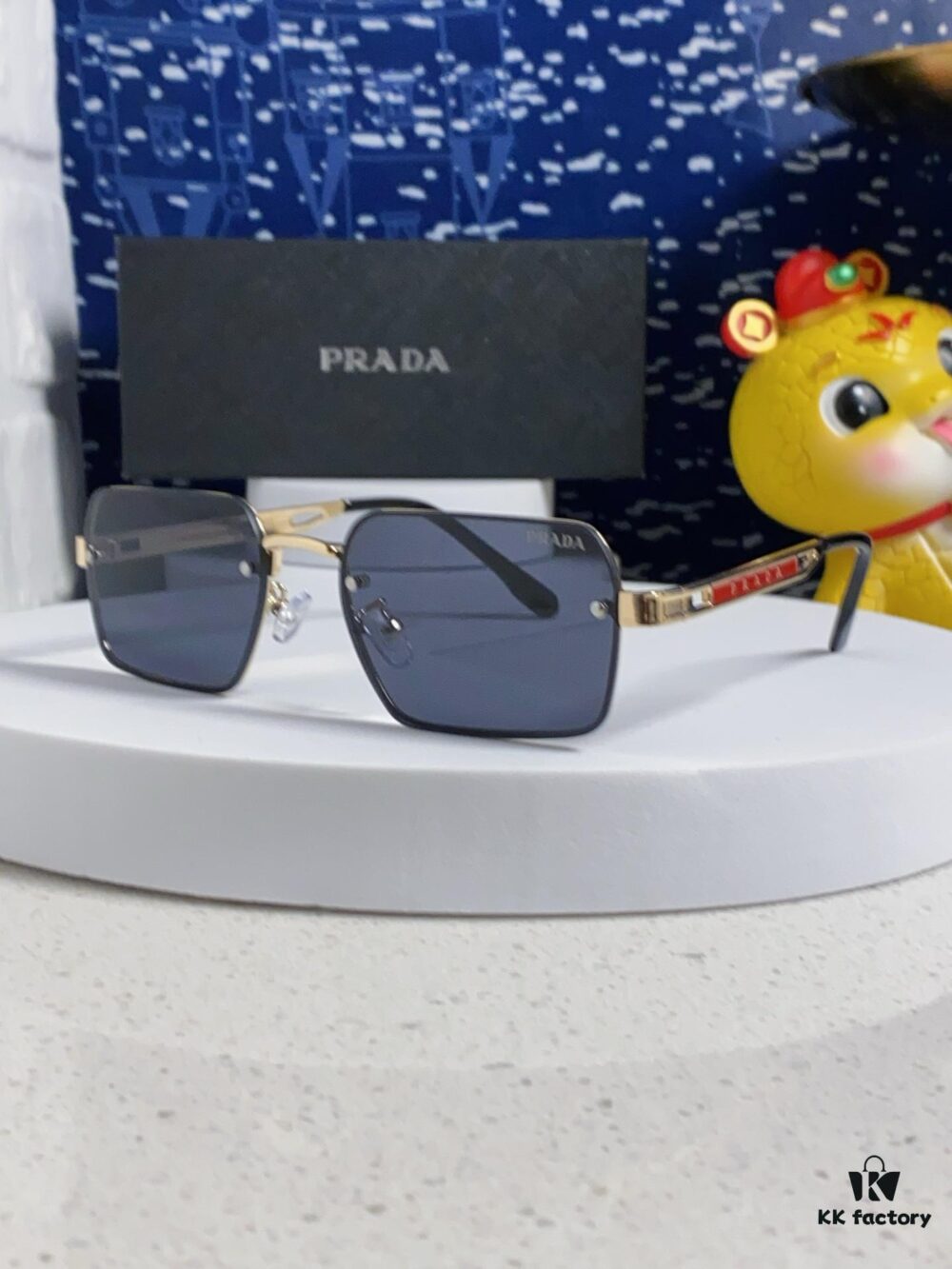 Prada 2025 New Arrival European and American Style Unisex Trendy Sunglasses UV Protection Stylish Sports Sun Glasses Fashionable Avant-Garde Couple Eyewear