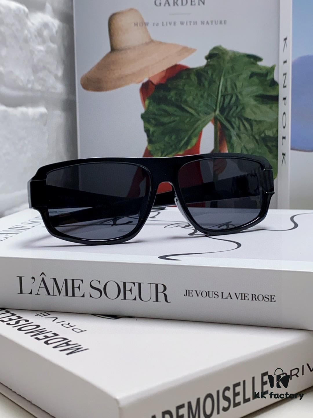 Prada 2025 Men's Square Frame Lightweight Sports Sunglasses, European Style Minimalist Driving and Casual Sun Glasses