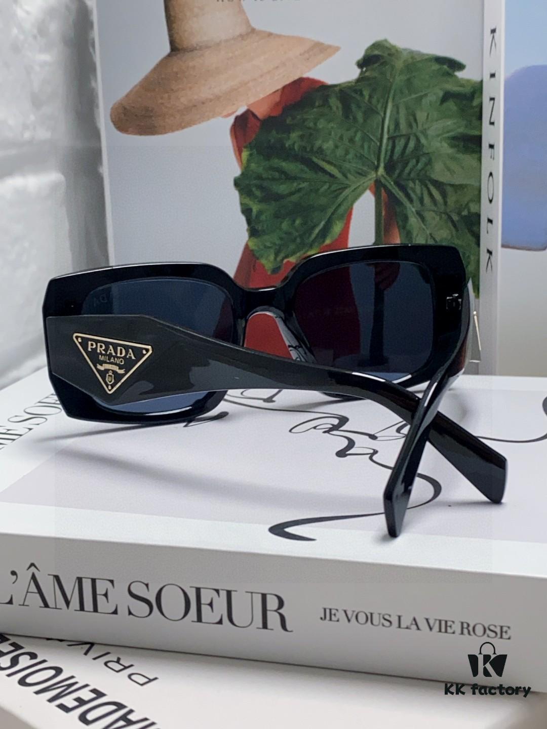 Prada 2025 New Retro Inverted Triangle Logo Sunglasses for Women, Stylish and Slimming Square Frame, High-End Fashion Sun Glasses