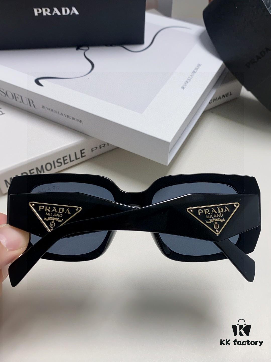 Prada 2025 New Retro Inverted Triangle Logo Sunglasses for Women, Stylish and Slimming Square Frame, High-End Fashion Sun Glasses
