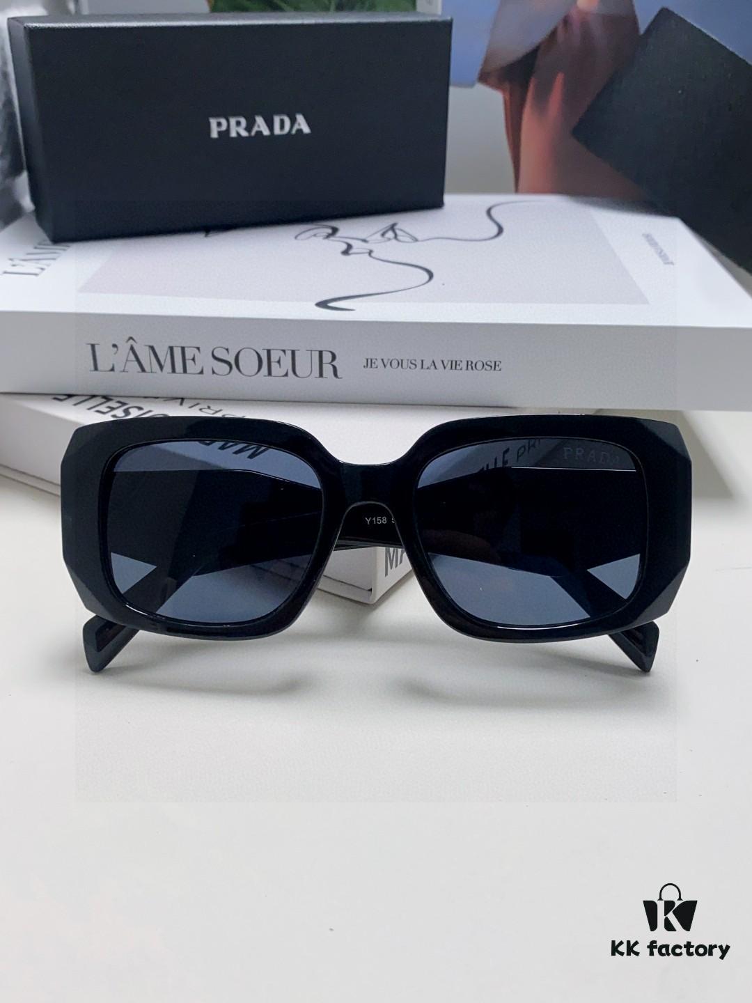 Prada 2025 New Retro Inverted Triangle Logo Sunglasses for Women, Stylish and Slimming Square Frame, High-End Fashion Sun Glasses