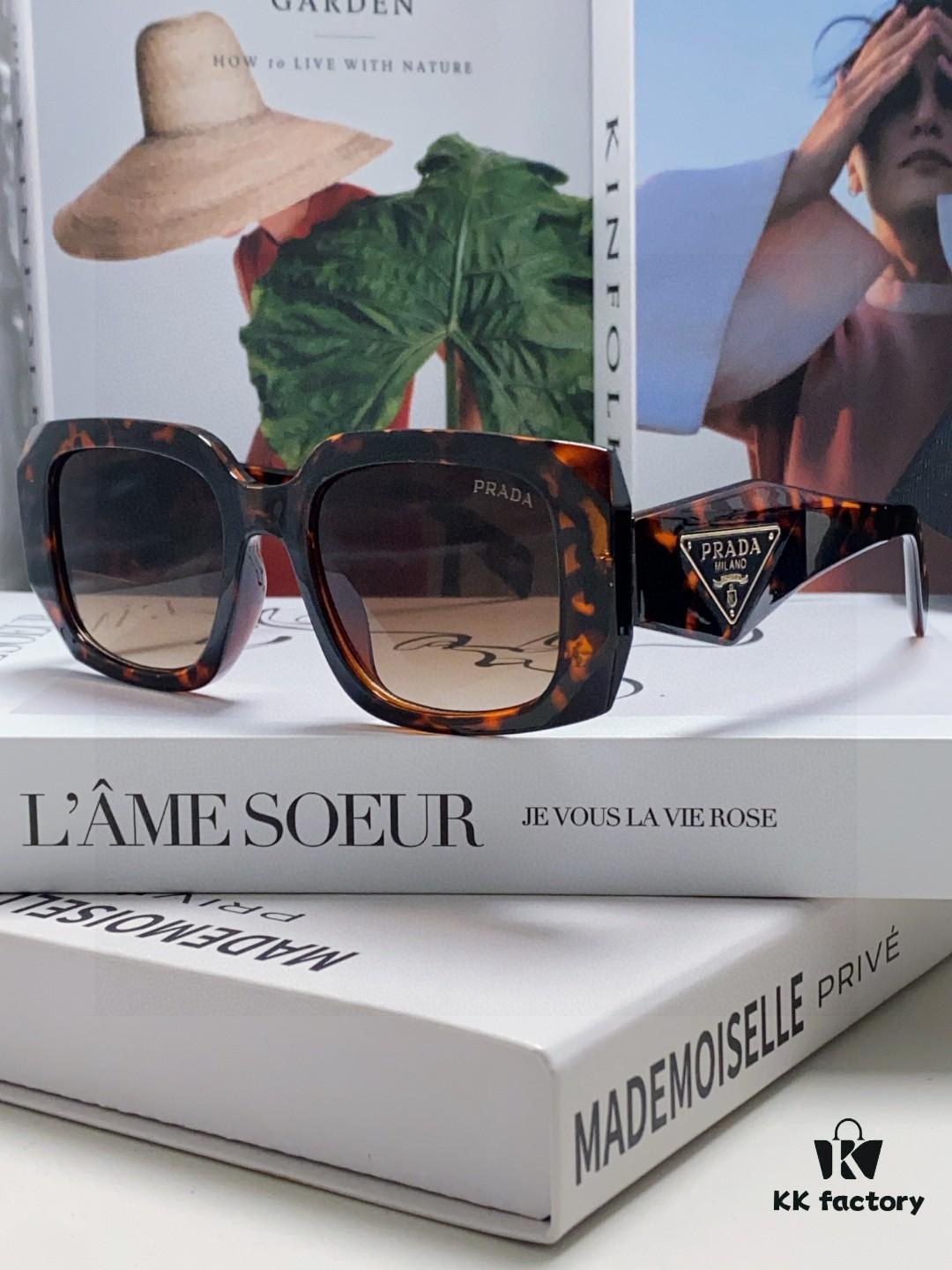 Prada 2025 New Retro Inverted Triangle Logo Sunglasses for Women, Stylish and Elegant Square Frame, Slimming Design