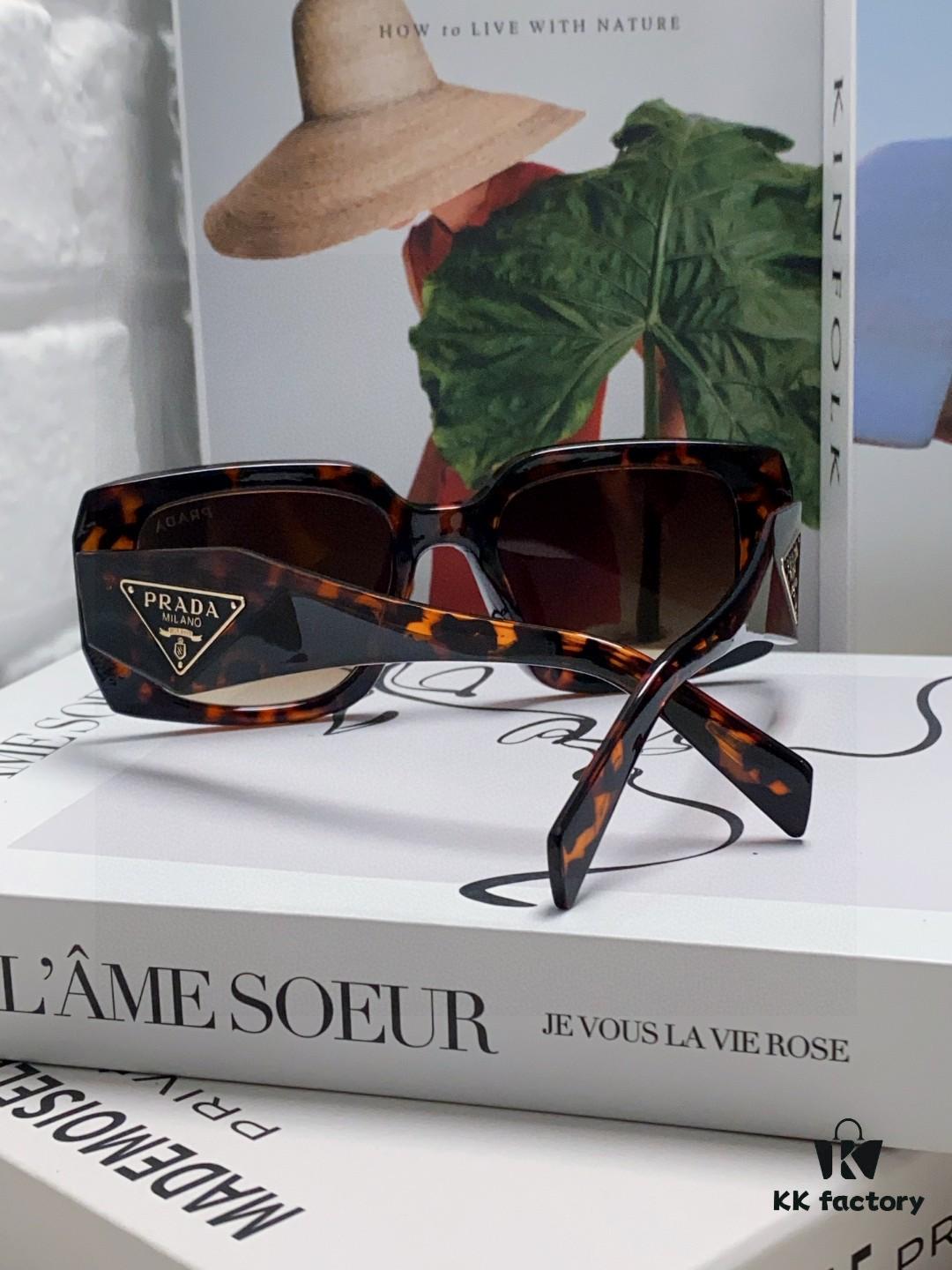 Prada 2025 New Retro Inverted Triangle Logo Sunglasses for Women, Stylish and Elegant Square Frame, Slimming Design