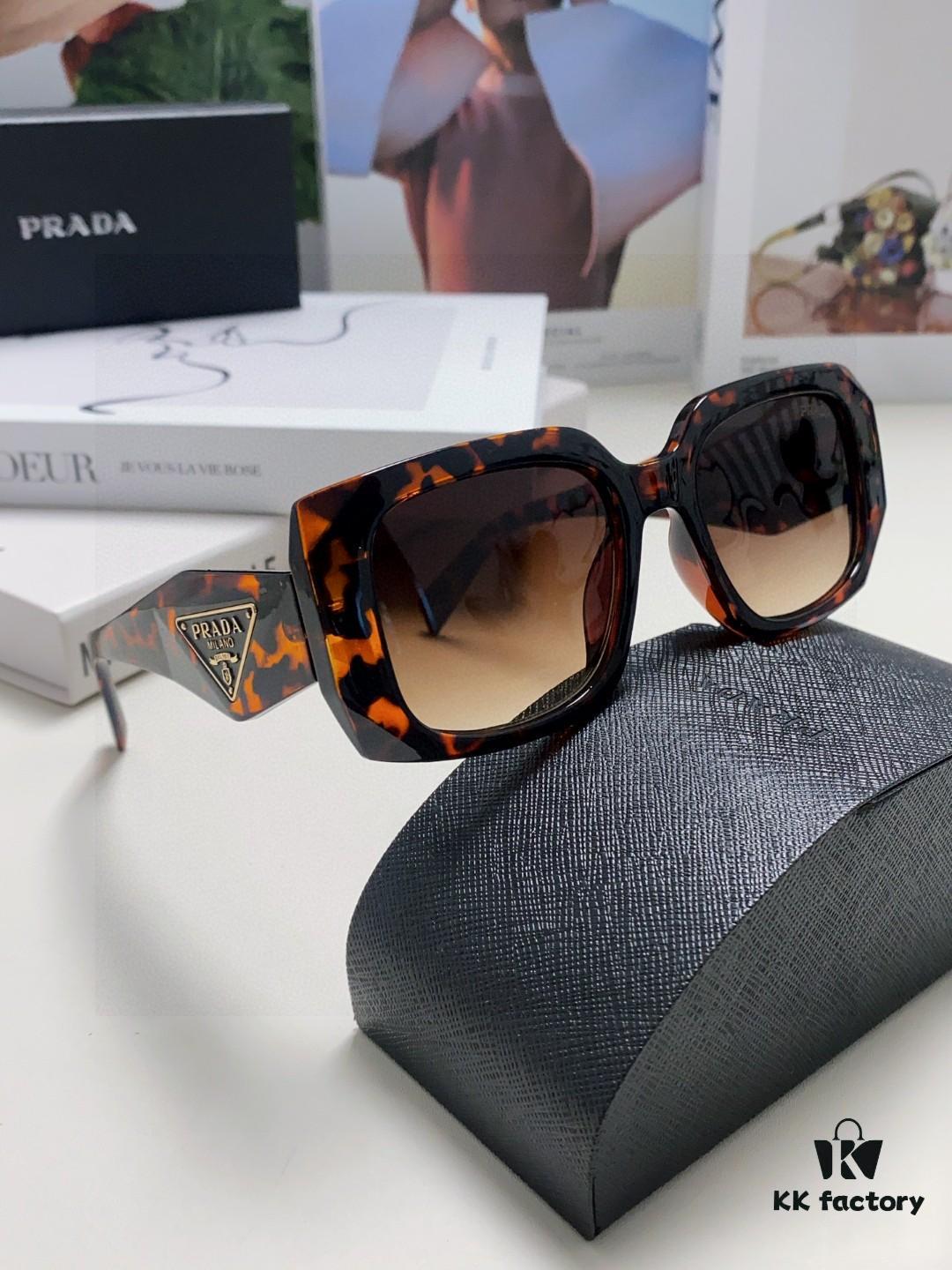 Prada 2025 New Retro Inverted Triangle Logo Sunglasses for Women, Stylish and Elegant Square Frame, Slimming Design