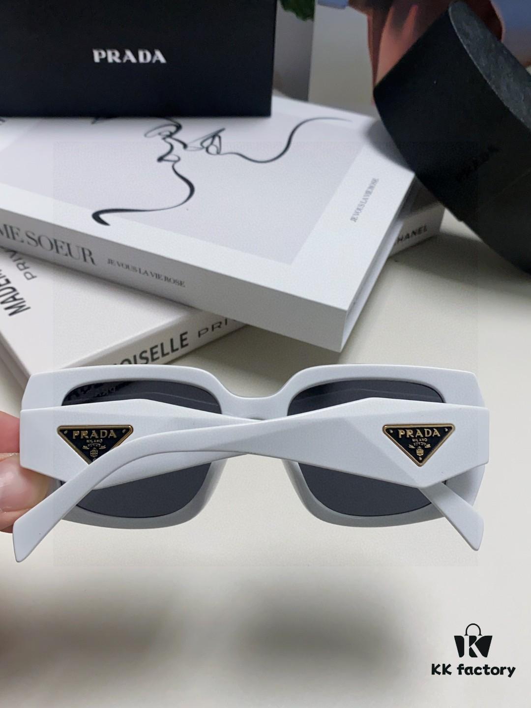 Prada 2025 New Retro Inverted Triangle Logo Sunglasses for Women, Stylish and Slimming Square Frame, High-End Fashion Sun Glasses