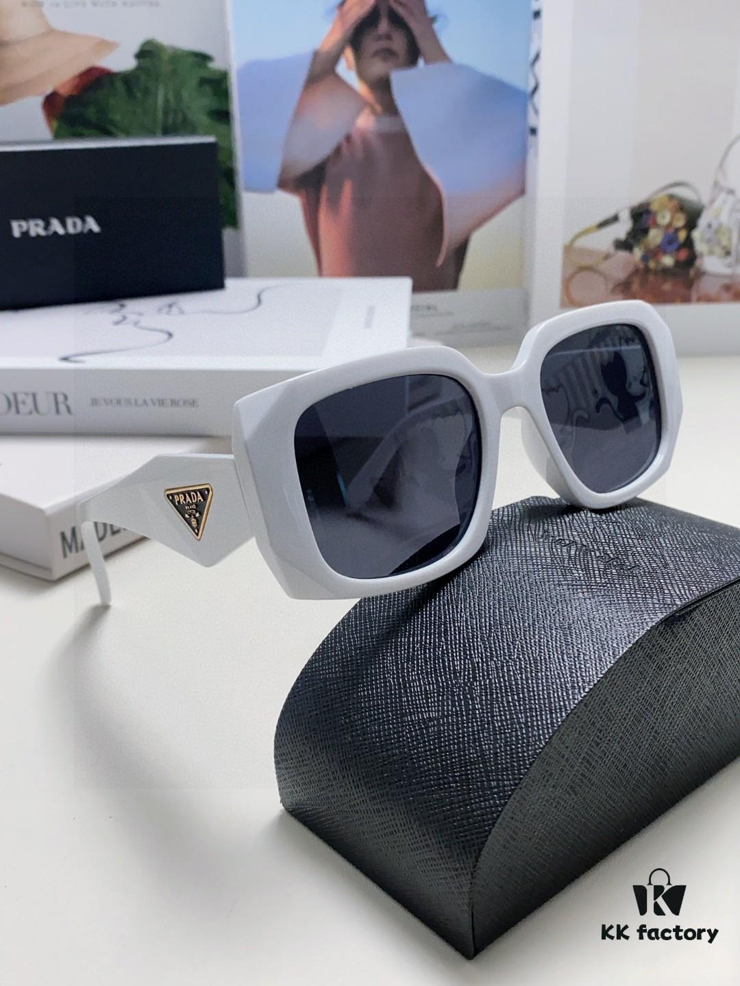 Prada 2025 New Retro Inverted Triangle Logo Sunglasses for Women, Stylish and Slimming Square Frame, High-End Fashion Sun Glasses