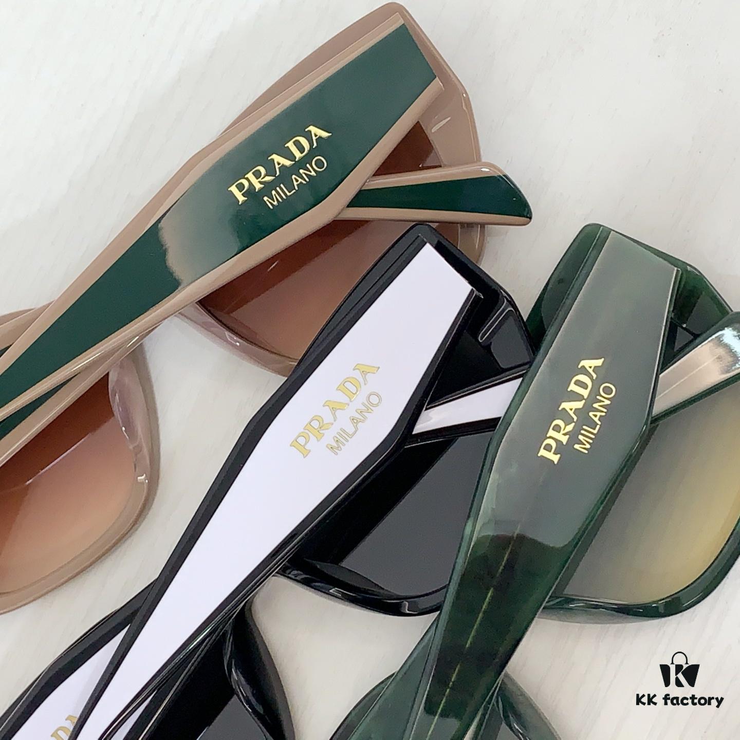 140 PRADA MOD: SPR32S Size: 53 20-145 Sunglasses