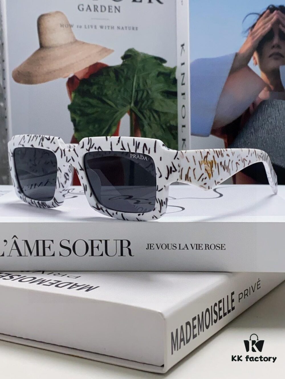 Prada 2024 New Arrival Export Casual Sports Sunglasses for Women, UV-Protective Stylish and Elegant Eyewear for European and American Markets