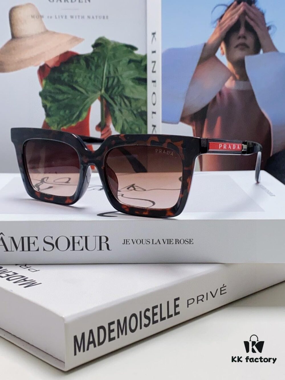 Prada PRADA 👏 2025 First Look New Arrival Top Men's Wear Color-Blocked Sporty Design Original Logo 3D Embossed Simple and Stylish Unisex Eyewear Sunglasses