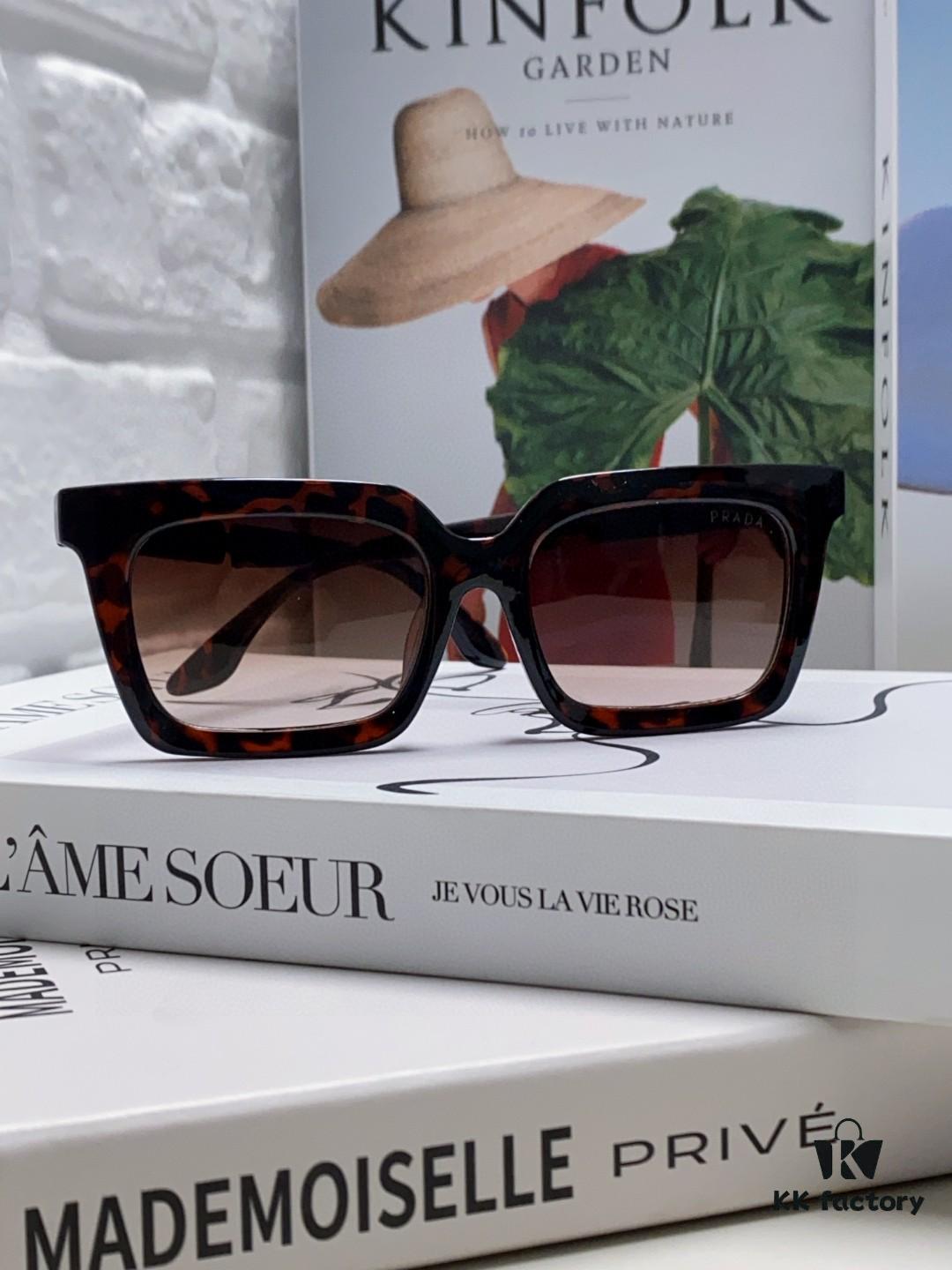 Prada PRADA 👏 2025 New Arrival Men's Premium Eyewear, Color-Blocked Sporty Design, Original Logo with 3D Embossing, Minimalist and Comfortable to Wear – Recommended Sunglasses