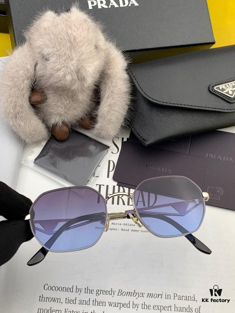 PRADA 2025 New Arrival Sunglasses, World-Class Craftsmanship, High-End Fashion Unisex Aviator Shades, Slimming Design, Premium Quality