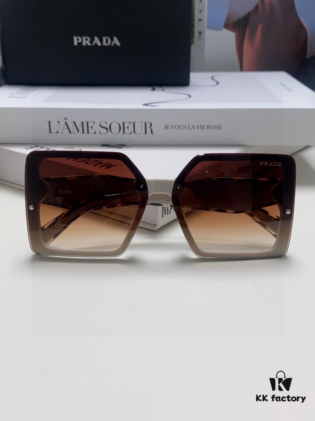 Prada 2025 New Arrival Fashion Minimalist Gradient Sunglasses for Round Face, Square Korean Style UV Protection Retro Instagram-Inspired Sunglasses