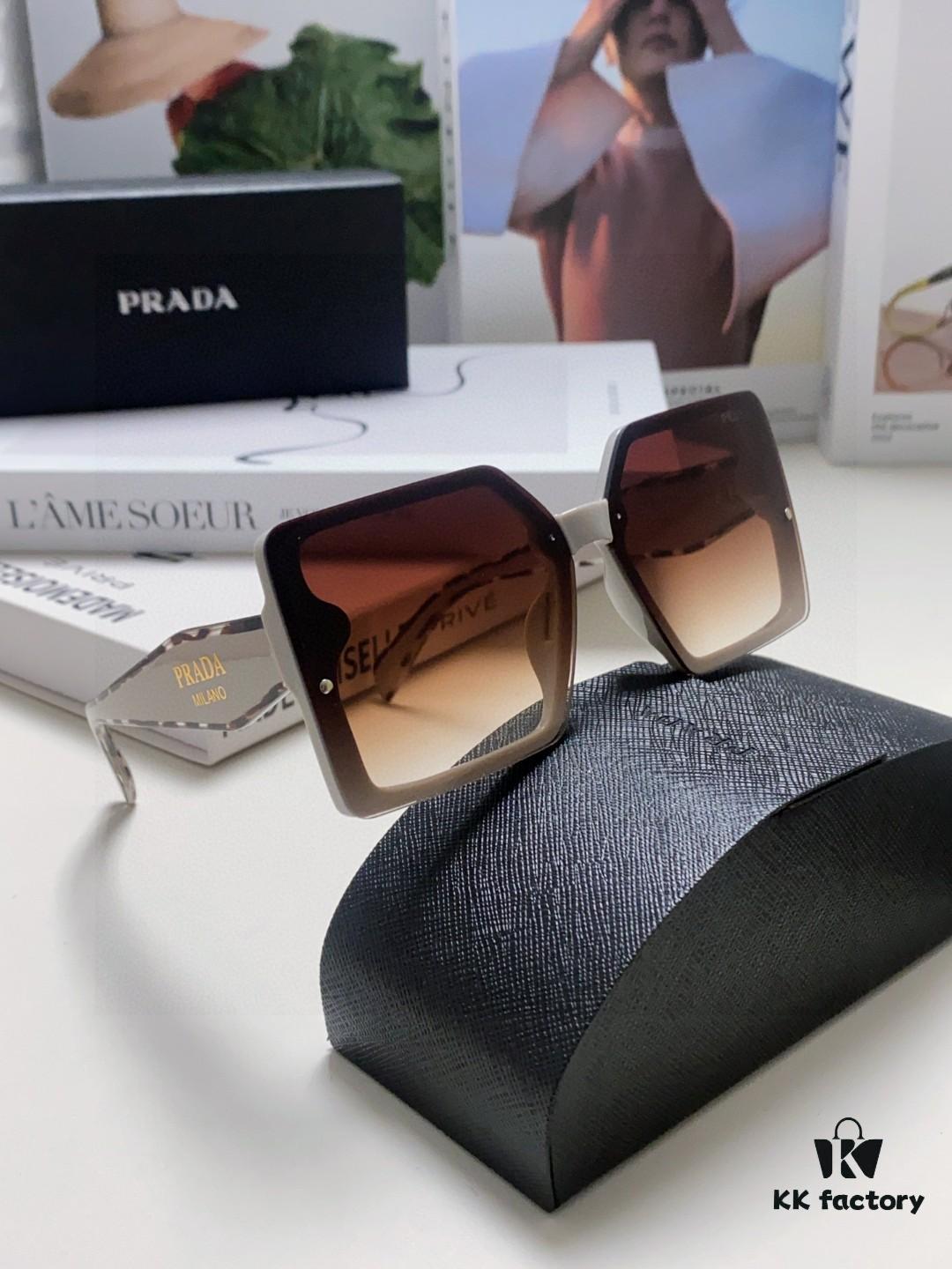 Prada 2025 New Arrival Fashion Minimalist Gradient Sunglasses for Round Face, Square Korean Style UV Protection Retro Instagram-Inspired Sunglasses
