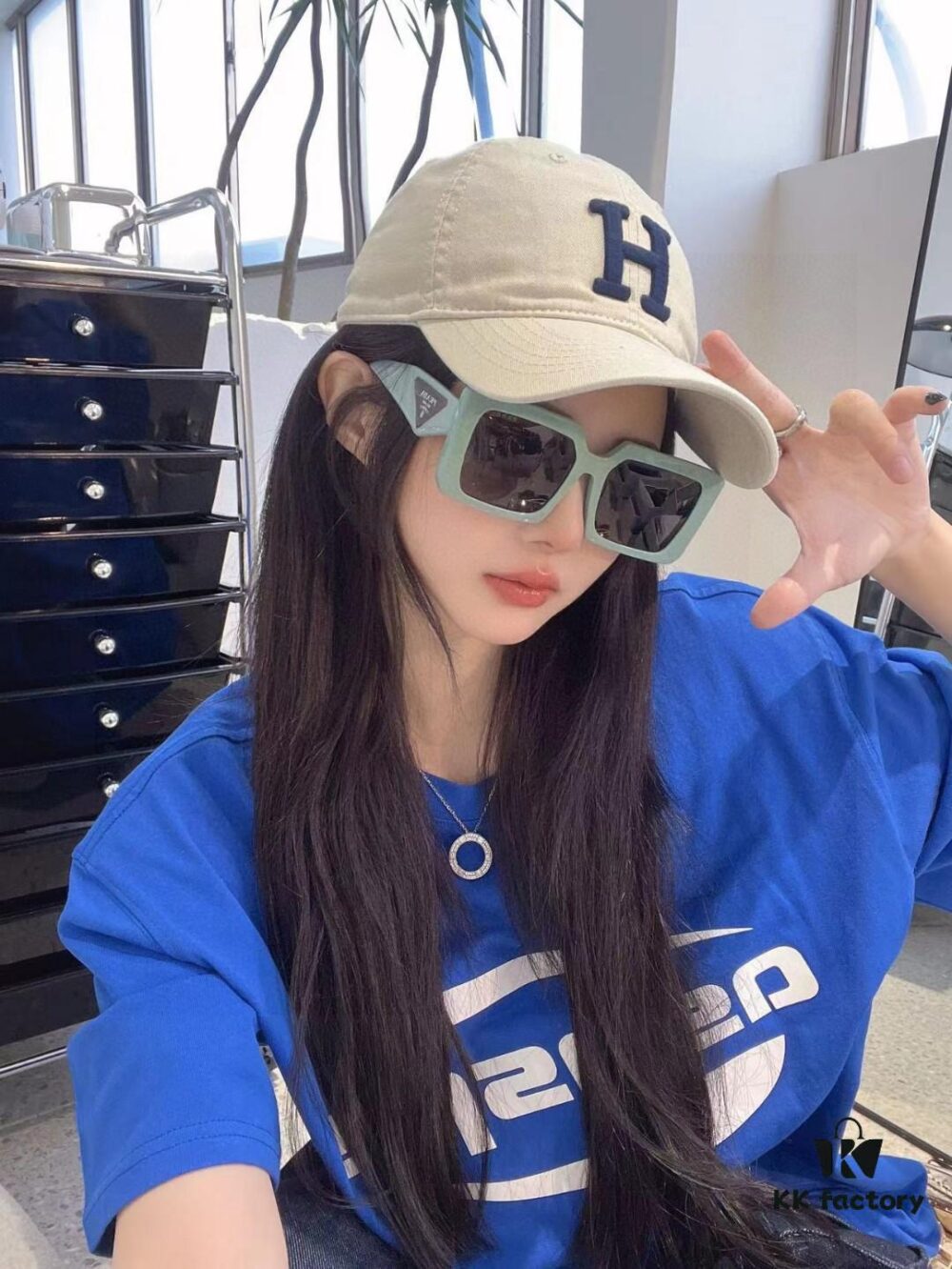 Prada 2025 Fashionable Metallic Polygon Oversized Sunglasses Unisex, Checkered Lens Design