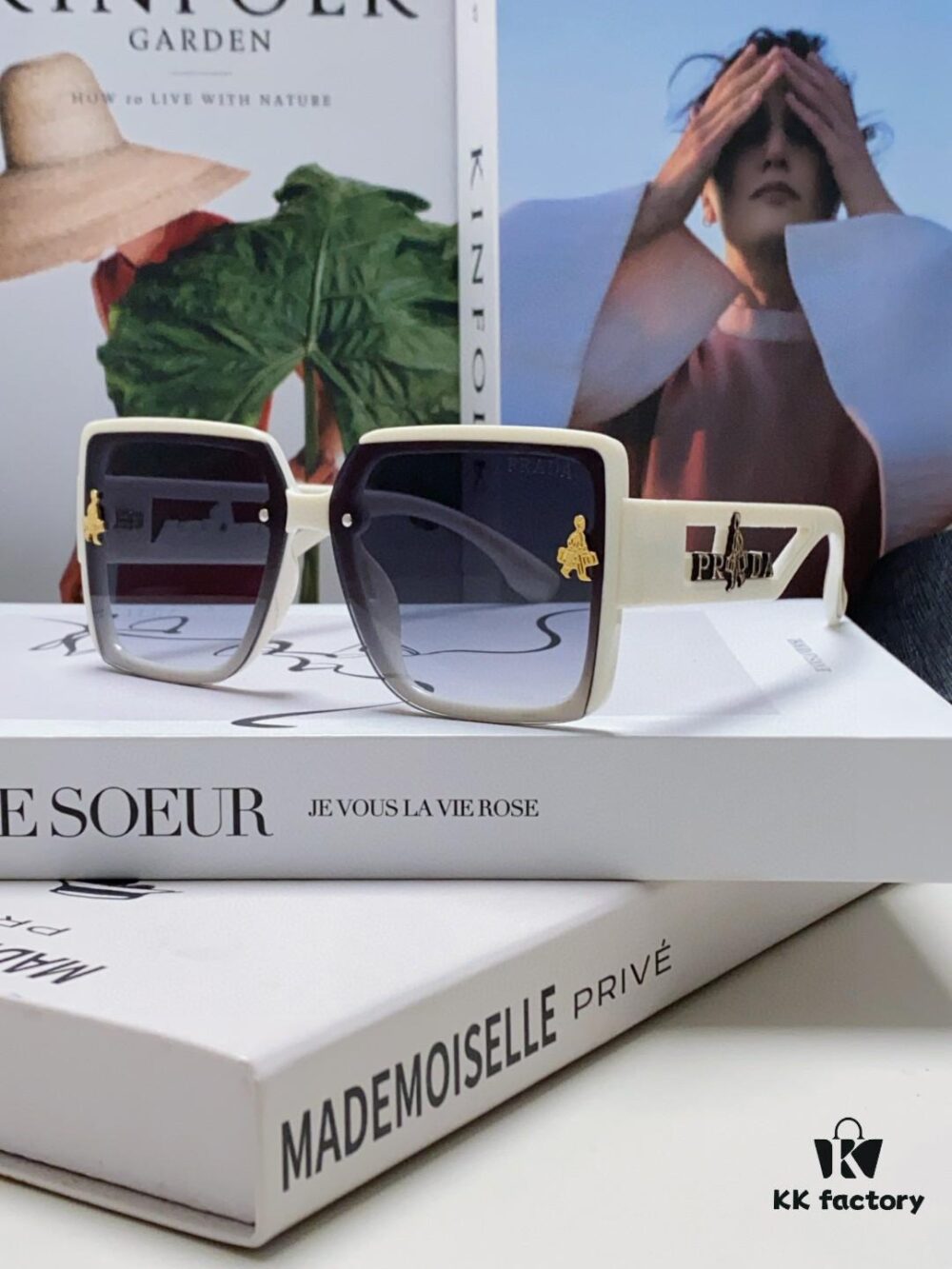 PRADA 2025 New Handheld Suitcase Series Sunglasses