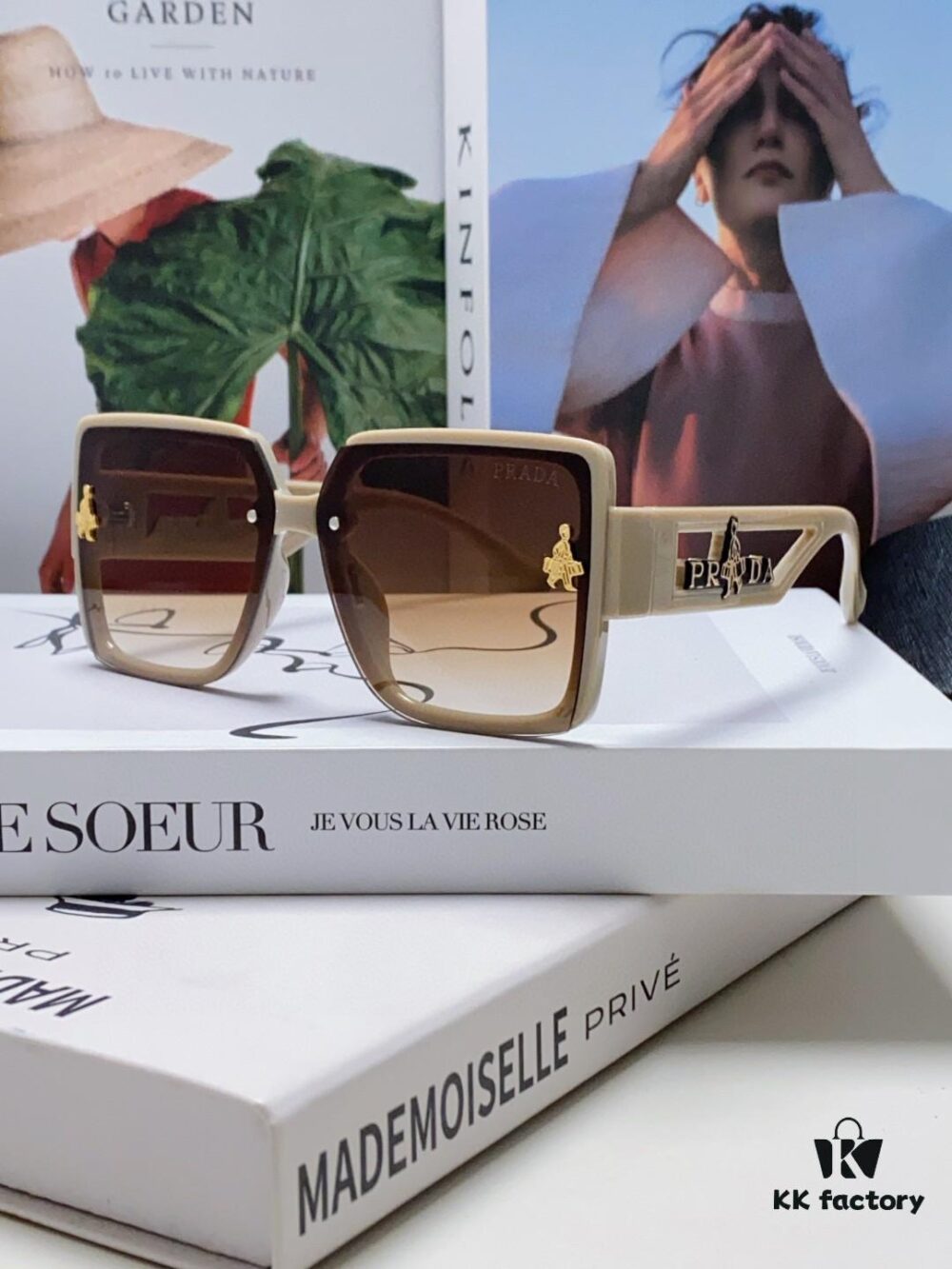 PRADA 2025 New Handheld Suitcase Series Sunglasses