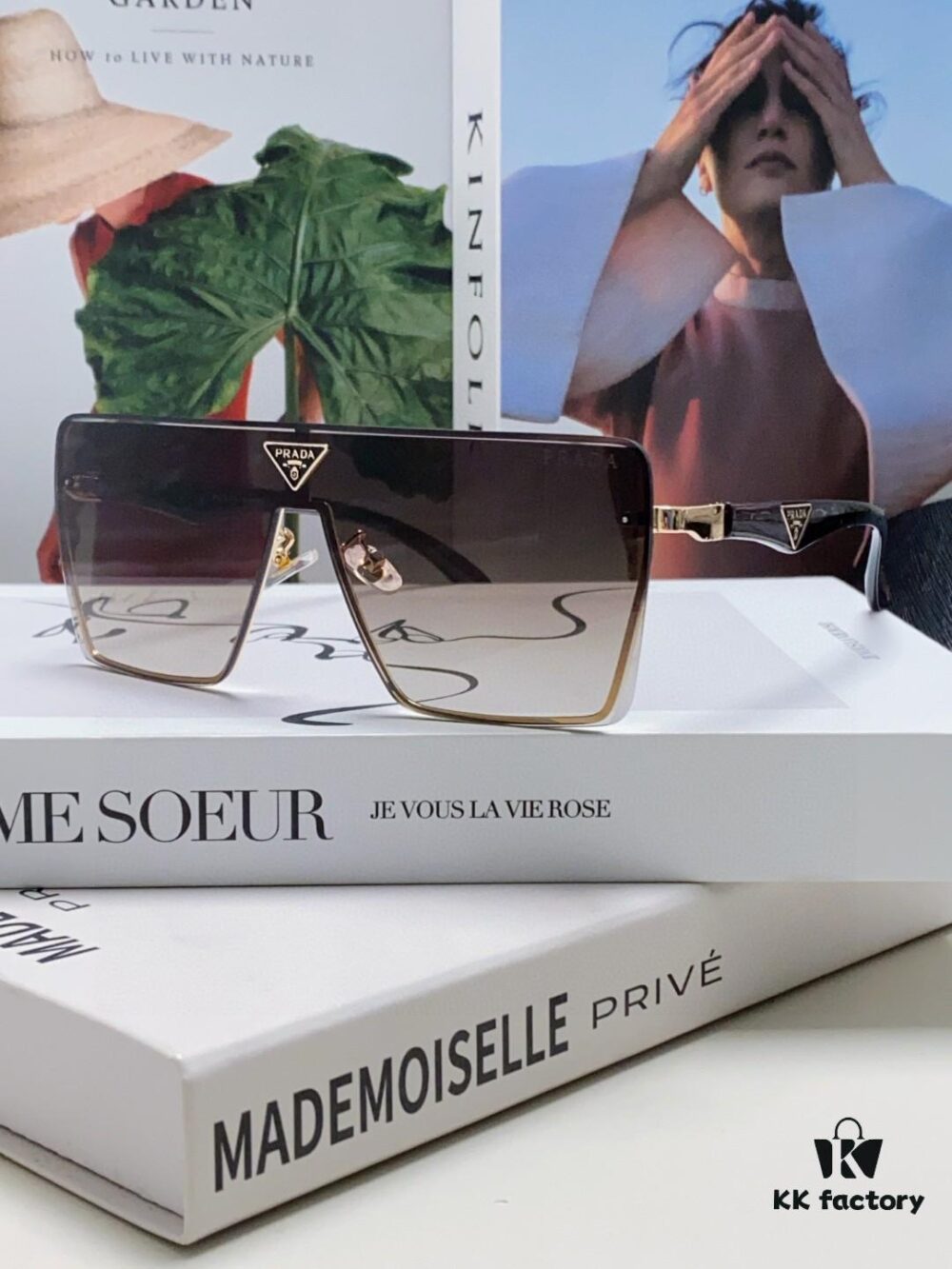 Prada 2025 New Large-Frame Unisex Sunglasses, Fashionable and Trendy Casual Shades, Travel and Driving Sun Glasses