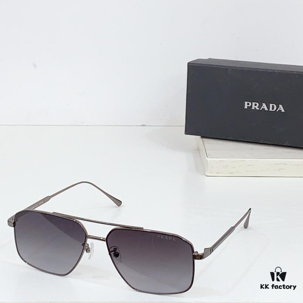 140 PRADA Model: PR166 Size: 60-15-145 Sunglasses