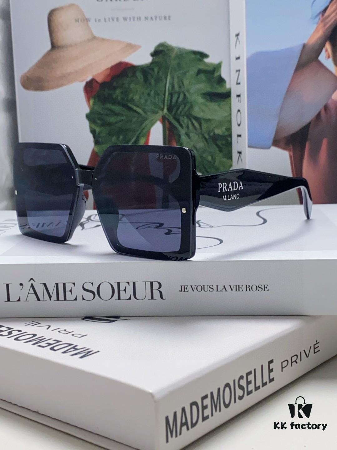 Prada 2025 New Arrival Fashion Minimalist Gradient Sunglasses for Round Face, Square Korean Style UV Protection Retro Ins Sunglasses