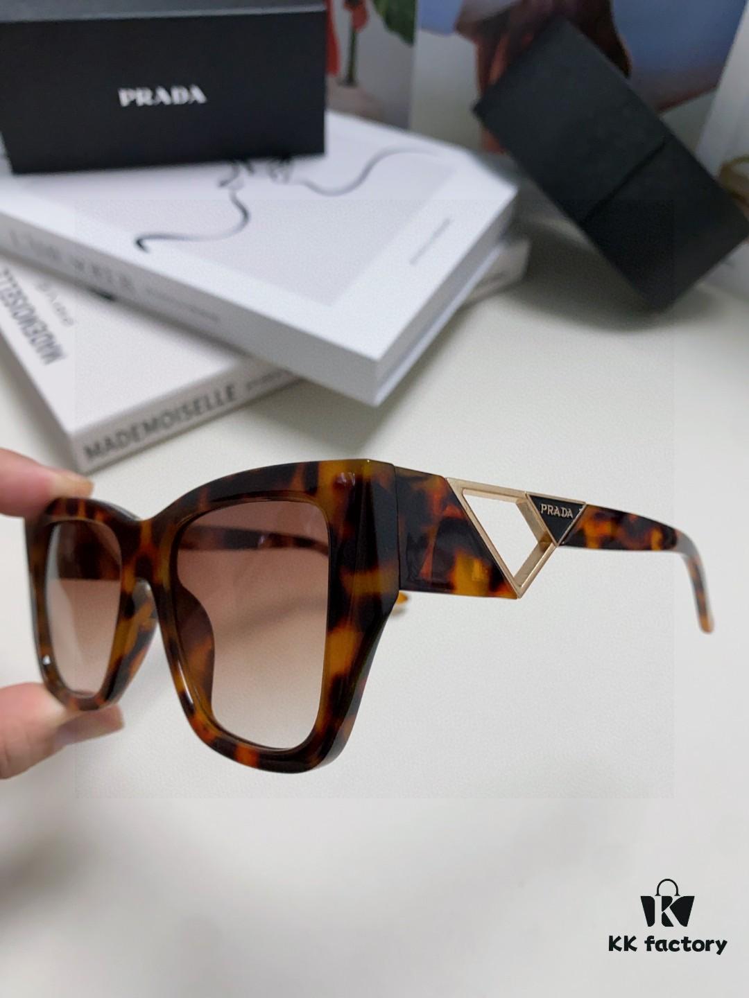 Prada 2025 European and American High-End Women's Square Frame Slimming Versatile Sunglasses, Popular Street Snap Sun Protection Eyewear