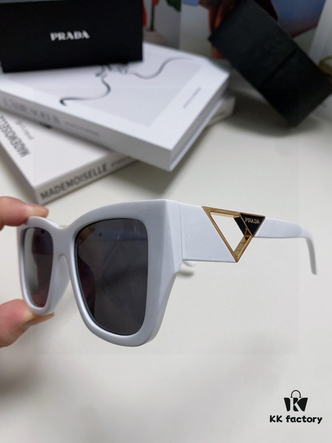 Prada 2025 European and American High-End Women's Square Frame Slimming Versatile Sunglasses, Influencer Streetwear Style from Europe