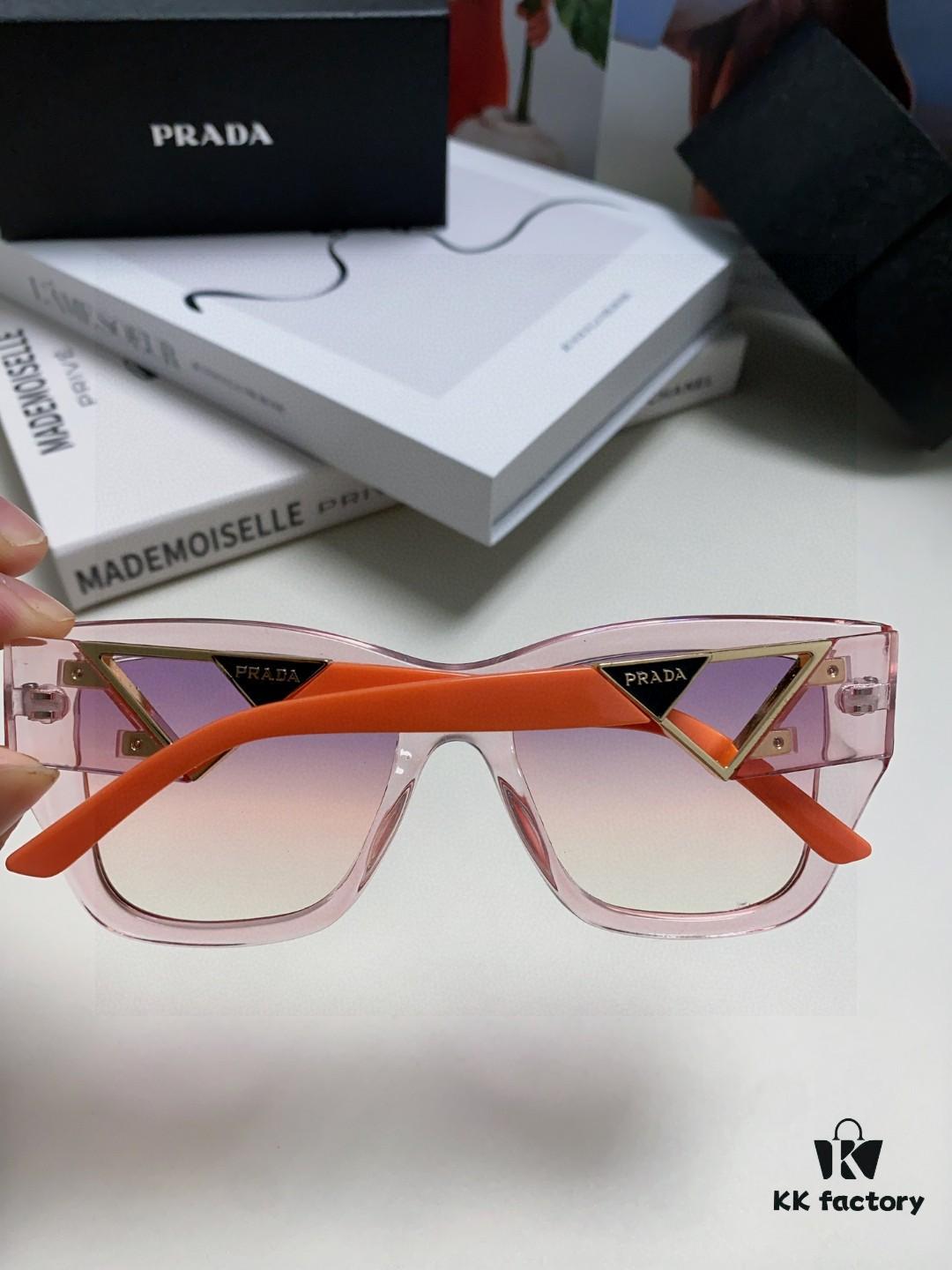 Prada 2025 European and American High-End Women's Square Frame Slimming Versatile Sunglasses, Trendy Street Snap Sun Protection Eyewear