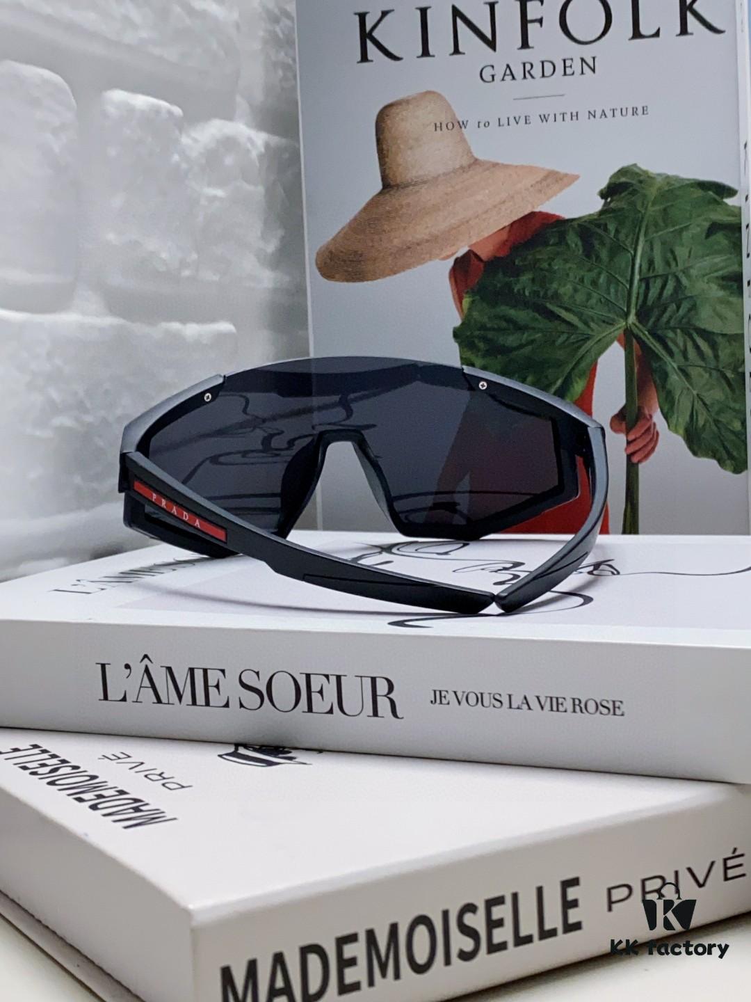 PRADA Unisex Oversized Lightweight UV-Proof Sunglasses for Skiing, Cycling, and Outdoor Use