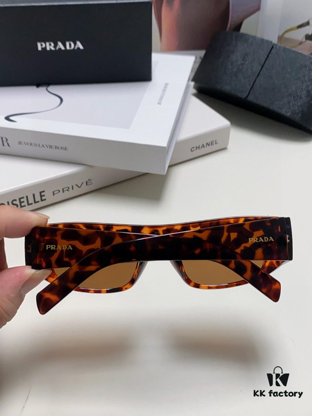 PRADA 2024 New Arrival Retro Rectangular One-Piece Sunglasses, Stylish Unisex UV-Protective Industrial-Fashion Eyewear