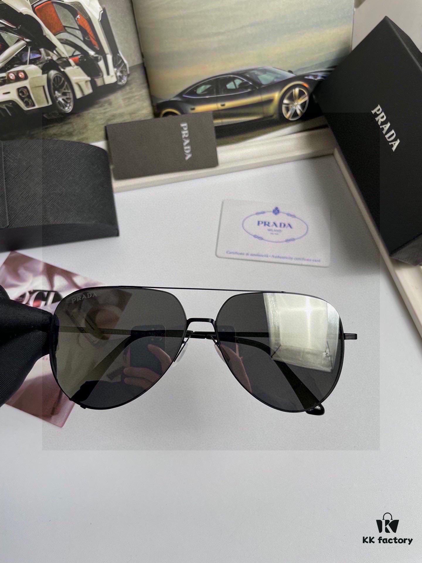 New Arrival 💥 Brand: Prada Prada High-Quality Unisex Original Order Sunglasses 🕶️
