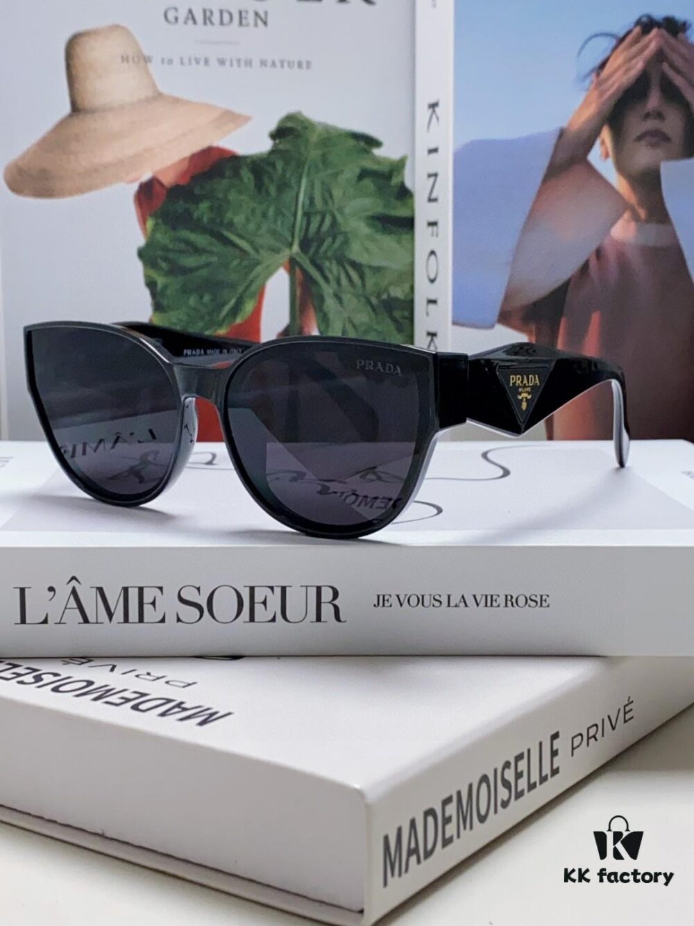 Prada 2024 New Arrival Sunglasses Fashionable Round Frame UV Protection Eyewear for Women