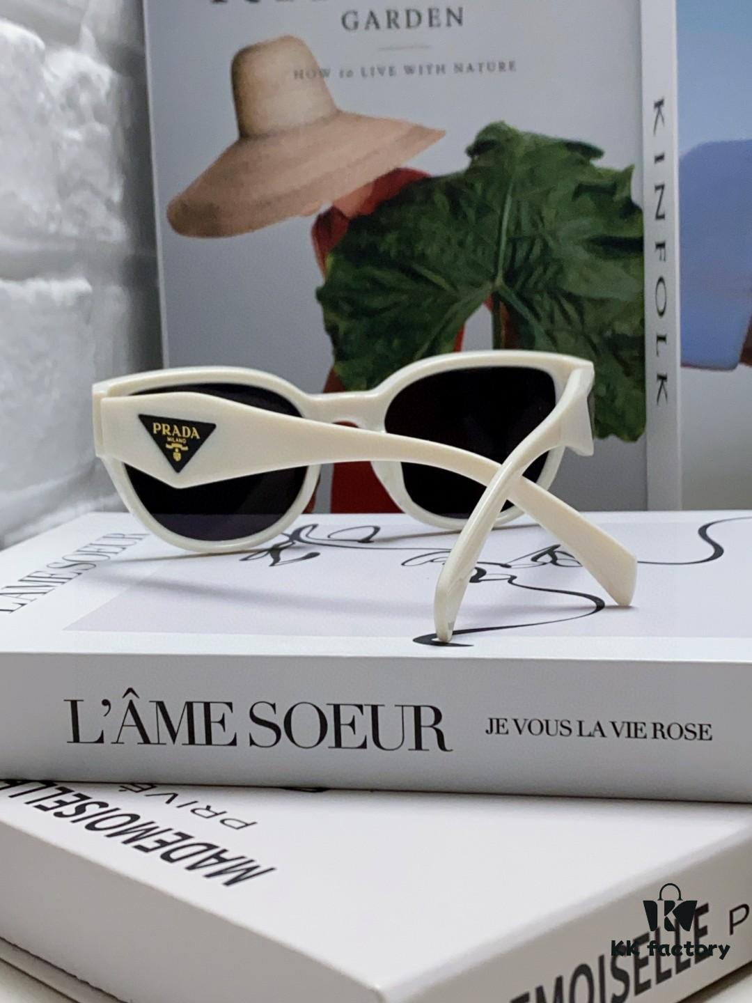 Prada 2024 New Arrival Sunglasses Fashionable Round Frame UV Protection Eyewear for Women