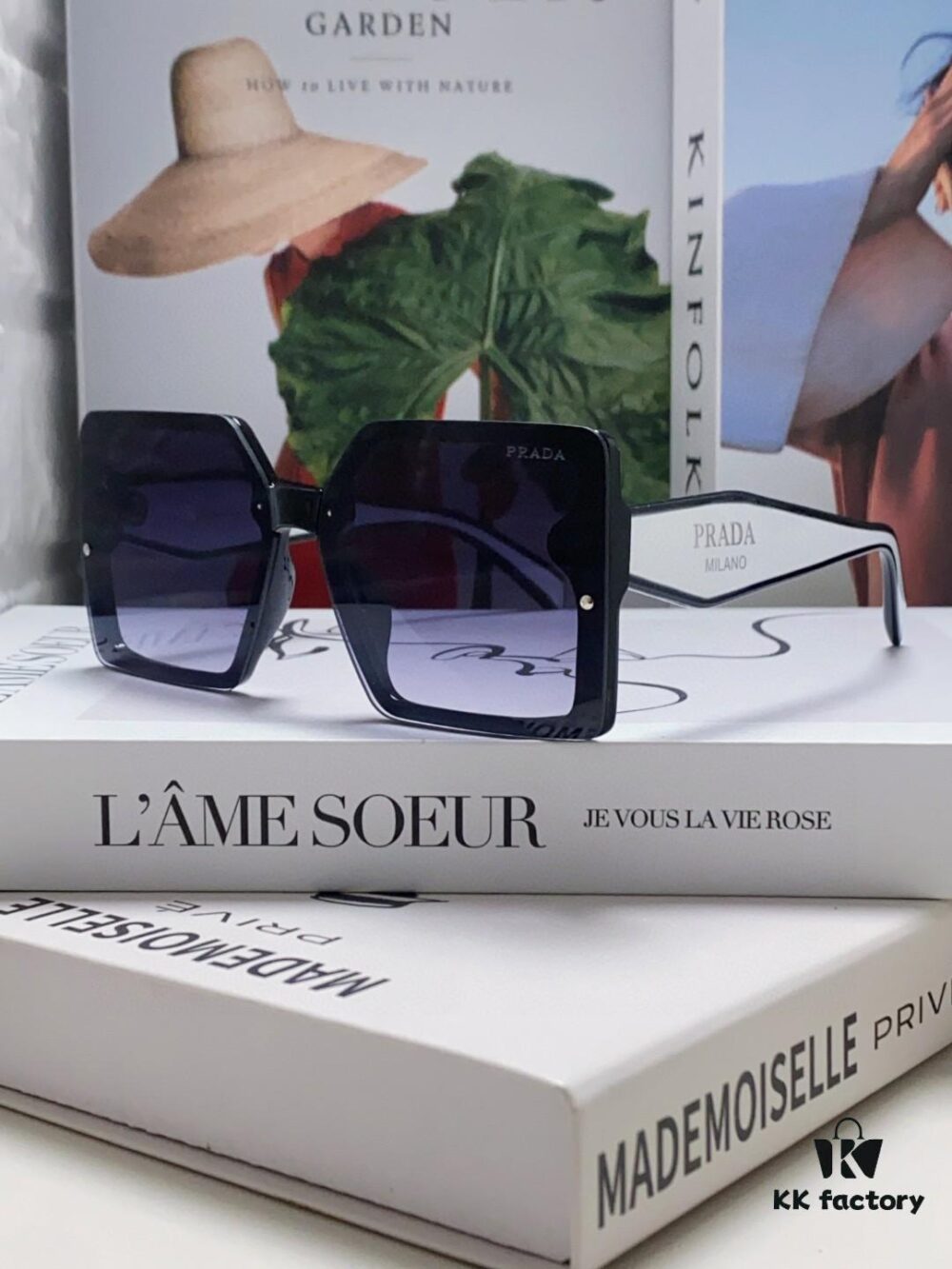 Prada 2024 New Fashion Minimalist Gradient Sunglasses for Round Face, Square Korean-style UV Protection Retro Ins-style Sunglasses